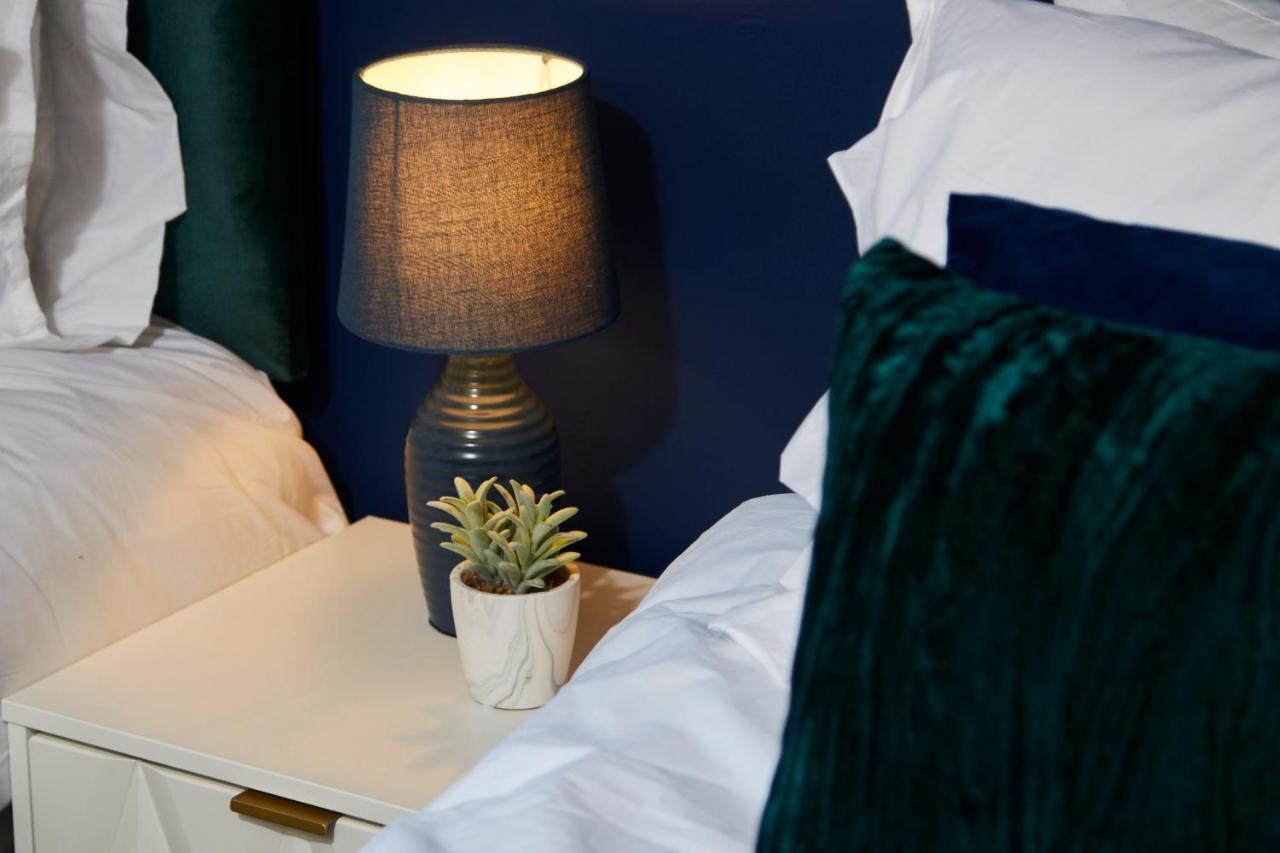 Exquisite Cambridge Abode - Sleeps 6 - Parking Apartman Kültér fotó
